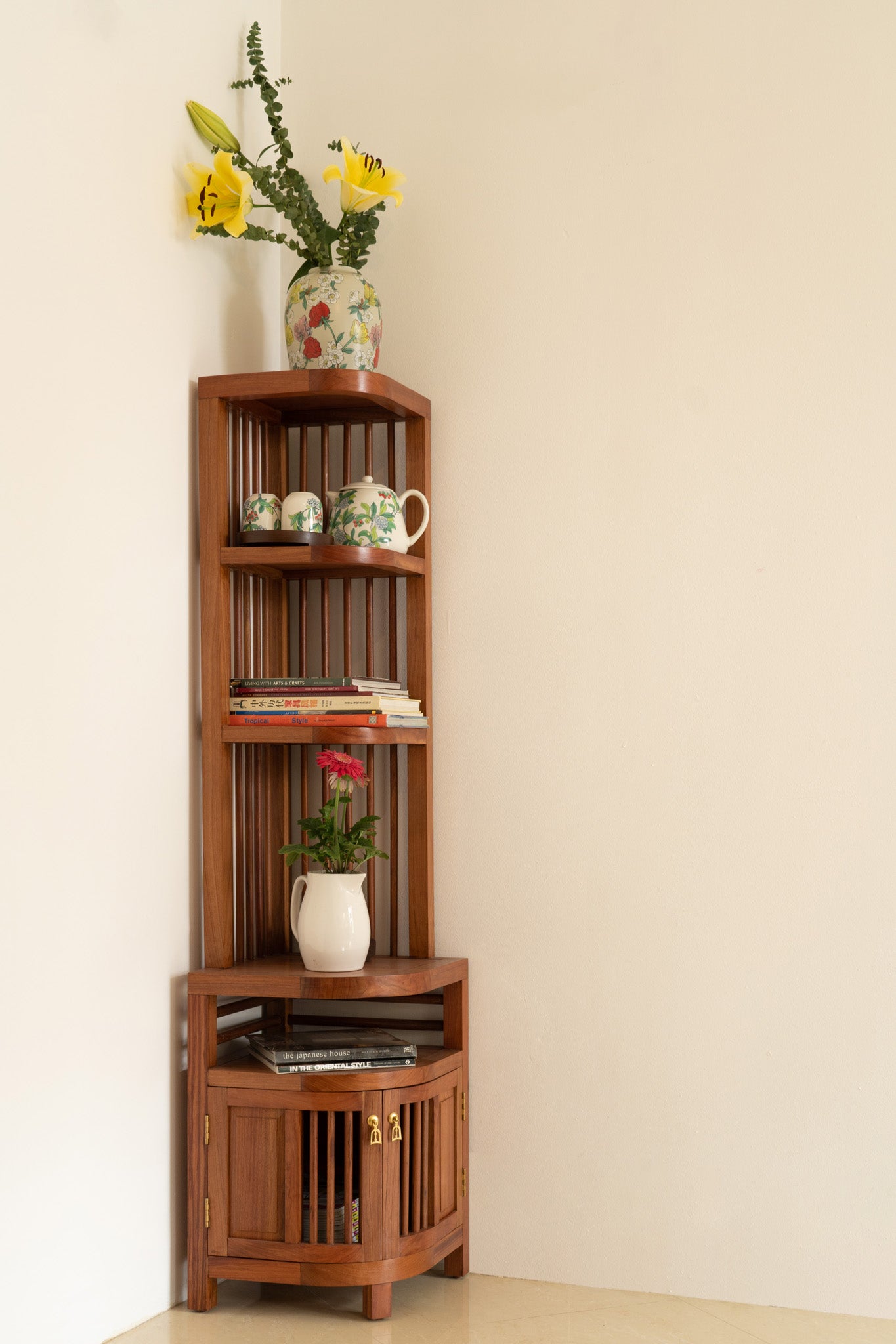 Giá Bày Góc Oval Suốt Tròn 1660